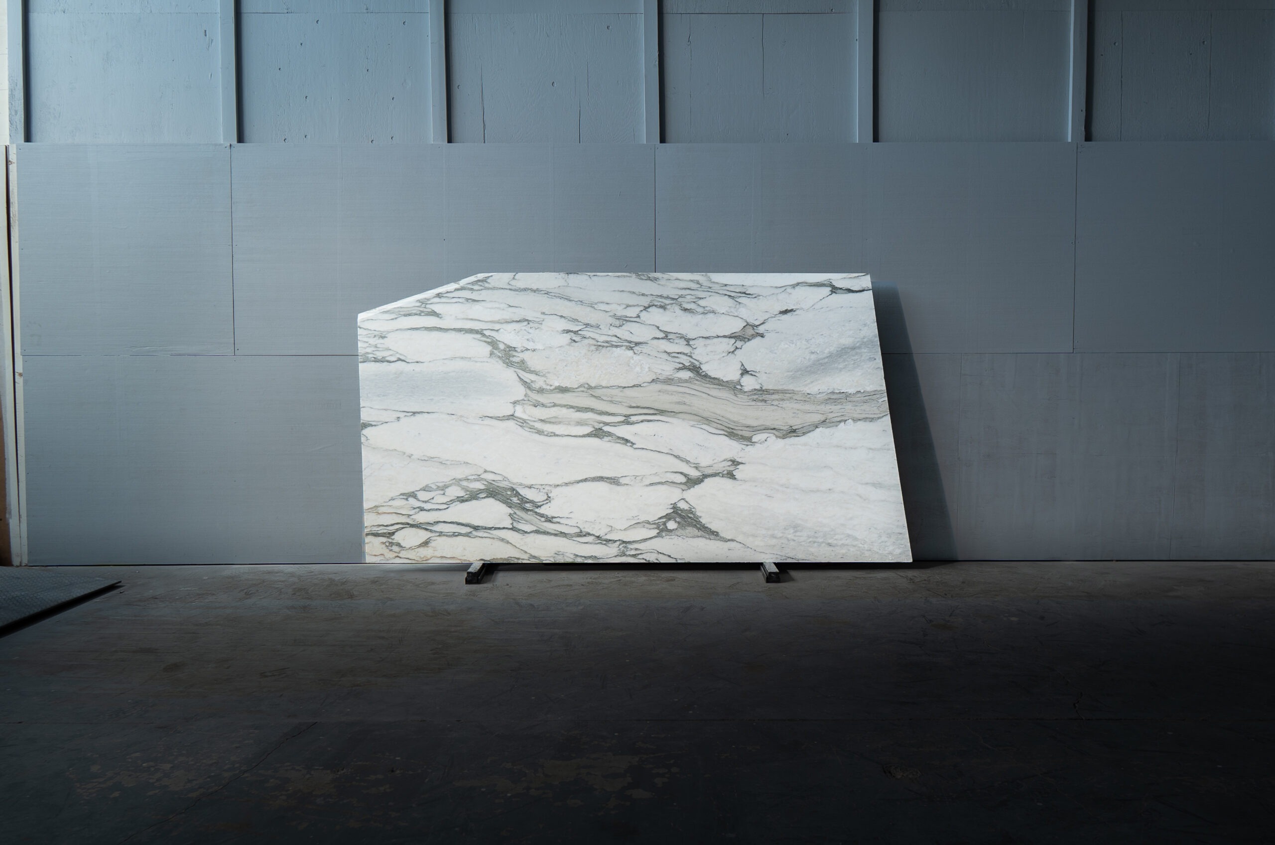 imgi_22_Calacatta-2cm-Honed-Marble-Blk1872-scaled